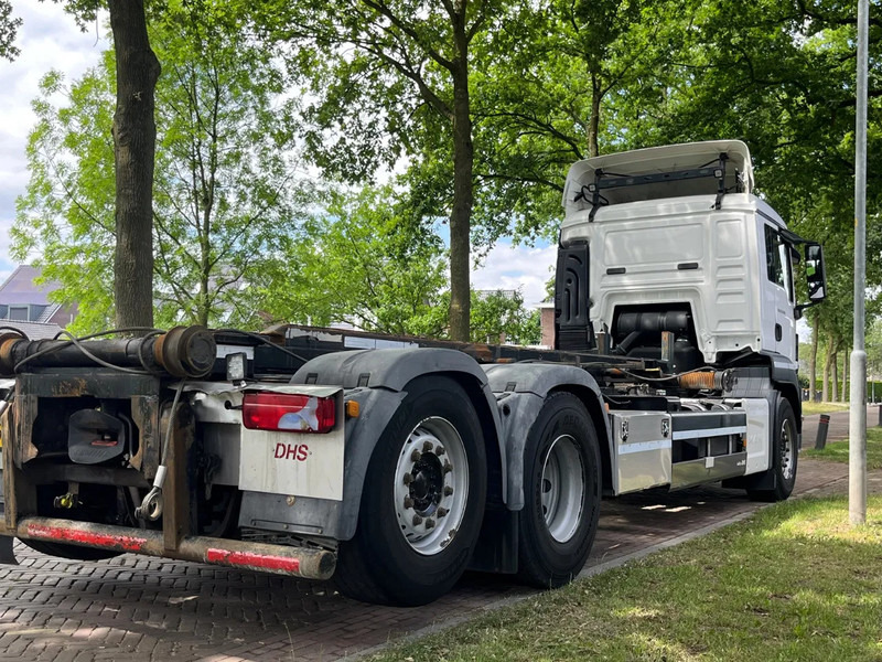 MAN TGS 26.420 CONTAINERSYSTEEM (kabels) MANUEL - Kontejnerski tovornjak/ Tovornjak z zamenljivim tovoriščem: slika 3 MAN TGS 26.420 CONTAINERSYSTEEM (kabels) MANUEL - Kontejnerski tovornjak/ Tovornjak z zamenljivim tovoriščem: slika 3