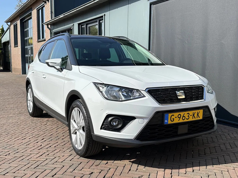 SEAT Arona 1.0 TSI Style Business Intense Dealeronderhouden Cruise Clima Navi Camera Parkeersensoren Lmv - Kombilimuzina: slika 1 SEAT Arona 1.0 TSI Style Business Intense Dealeronderhouden Cruise Clima Navi Camera Parkeersensoren Lmv - Kombilimuzina: slika 1