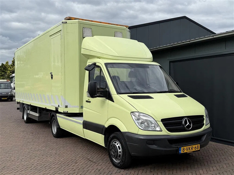 Mercedes-Benz Sprinter 519 BE Trekker 3250 KG laadvermogen Dhollandia Laadklep - Vlačilec: slika 1 Mercedes-Benz Sprinter 519 BE Trekker 3250 KG laadvermogen Dhollandia Laadklep - Vlačilec: slika 1