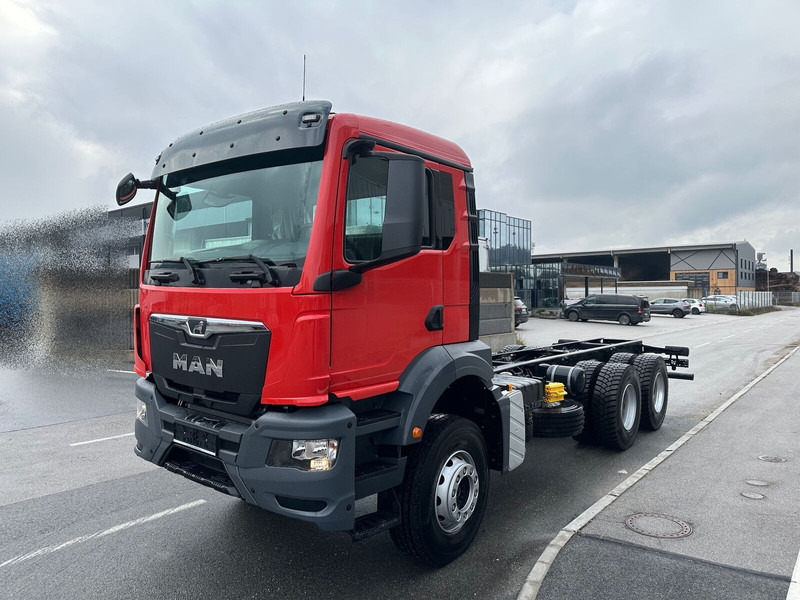 MAN TGS 33.400 6X4 BB CH - Tovornjak-šasija: slika 2 MAN TGS 33.400 6X4 BB CH - Tovornjak-šasija: slika 2