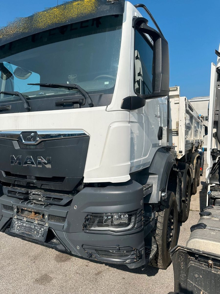 MAN TGS 35.510 8X4 Motorschaden - Tovornjak prekucnik: slika 2 MAN TGS 35.510 8X4 Motorschaden - Tovornjak prekucnik: slika 2