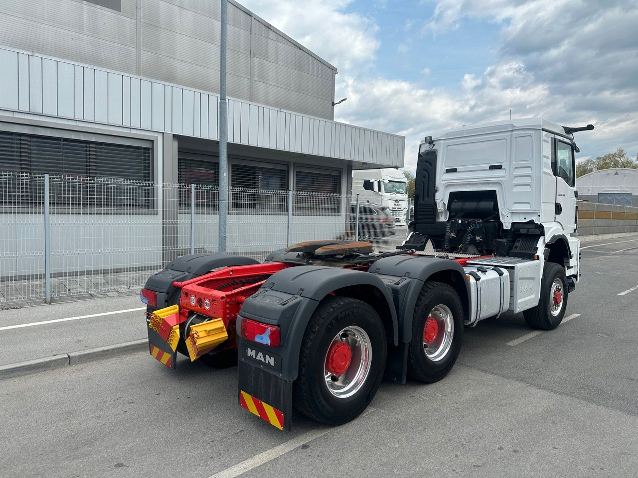 MAN TGS 33.520 6X6 Hydrodrive Kipphidraulik - Vlačilec: slika 4 MAN TGS 33.520 6X6 Hydrodrive Kipphidraulik - Vlačilec: slika 4
