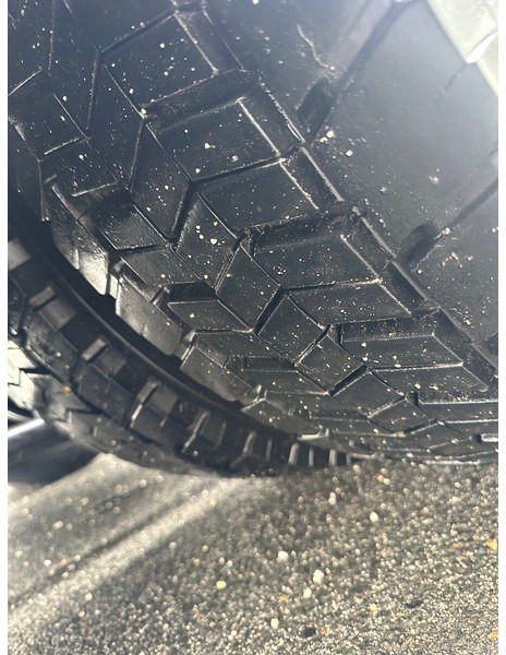 Vlačilec MAN TGX 18.510 4X2 LL SA Intarder Klima ACC: slika 11 Vlačilec MAN TGX 18.510 4X2 LL SA Intarder Klima ACC: slika 11