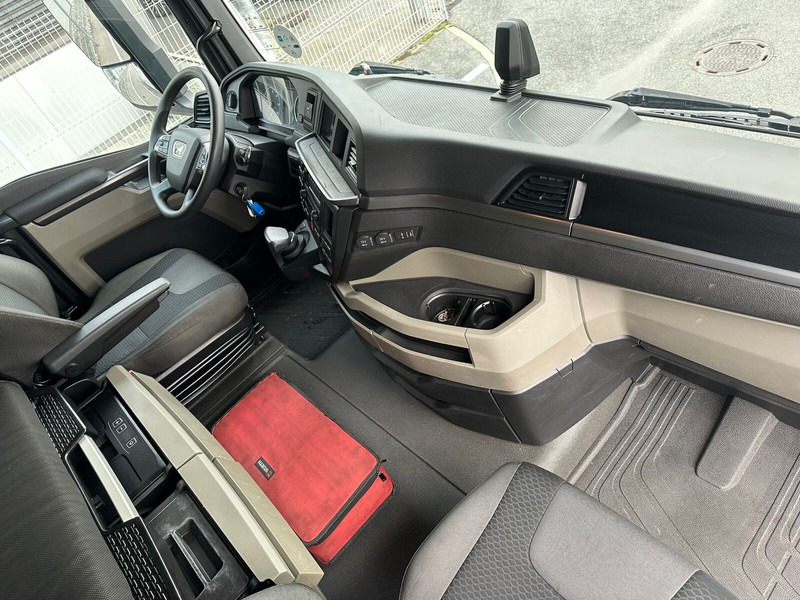 Vlačilec MAN TGX 18.510 4X2 LL SA Intarder Klima ACC: slika 8 Vlačilec MAN TGX 18.510 4X2 LL SA Intarder Klima ACC: slika 8