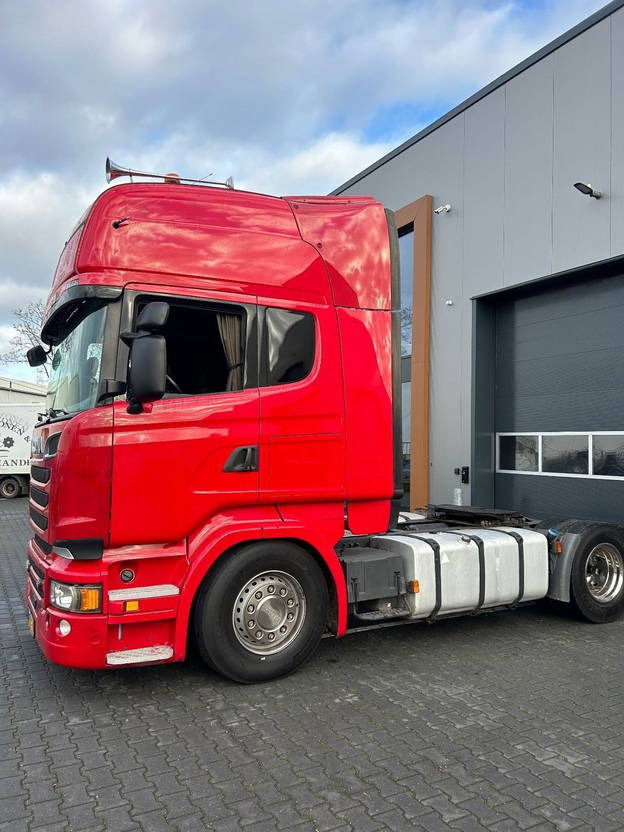 Scania R580 V8 R580 v8 Topline Retarder Full Airsuspension Double Glass - Vlačilec: slika 1 Scania R580 V8 R580 v8 Topline Retarder Full Airsuspension Double Glass - Vlačilec: slika 1