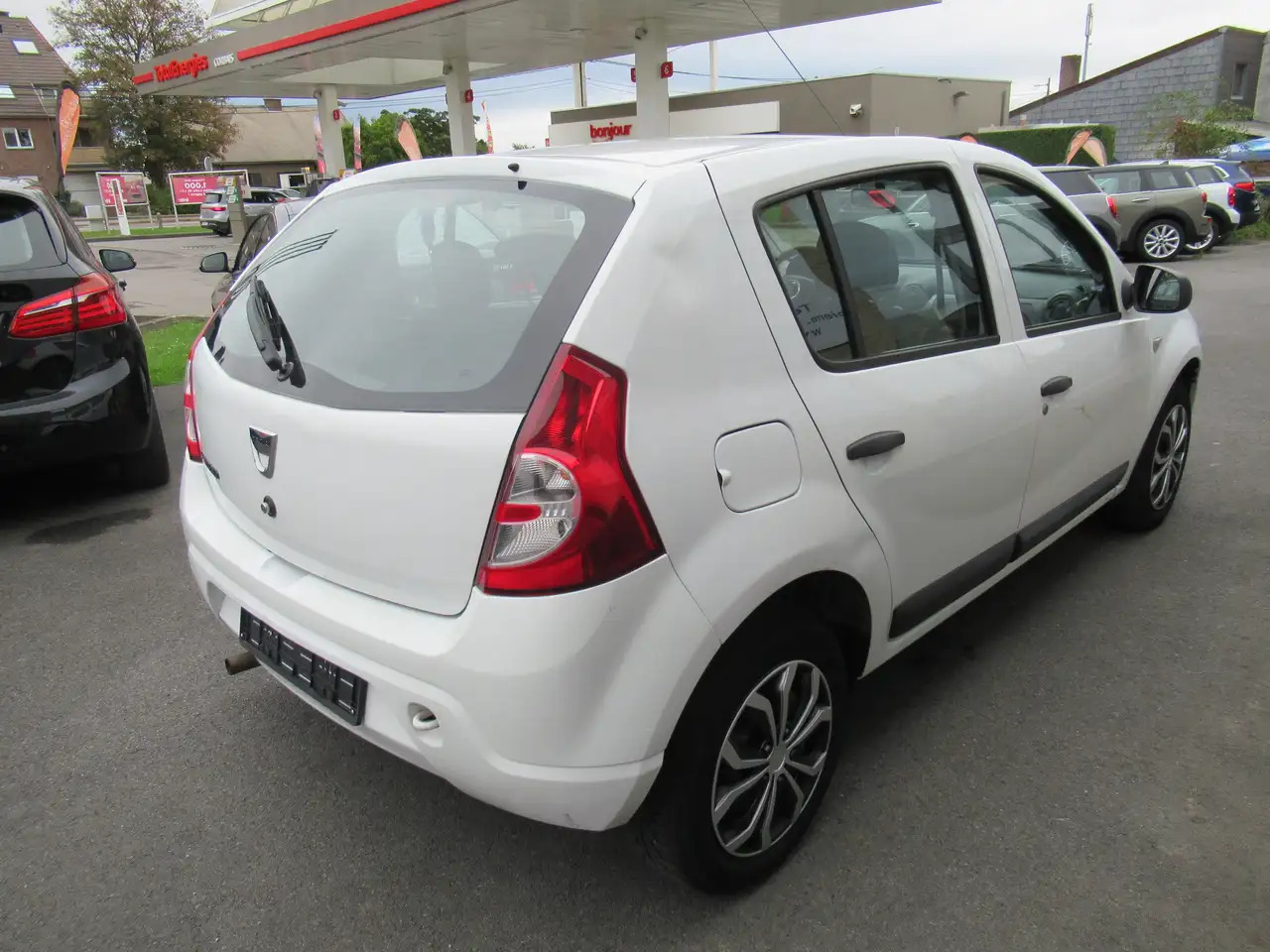 Dacia Sandero Sandero 1.2i Ambiance - Avtomobil: slika 2 Dacia Sandero Sandero 1.2i Ambiance - Avtomobil: slika 2