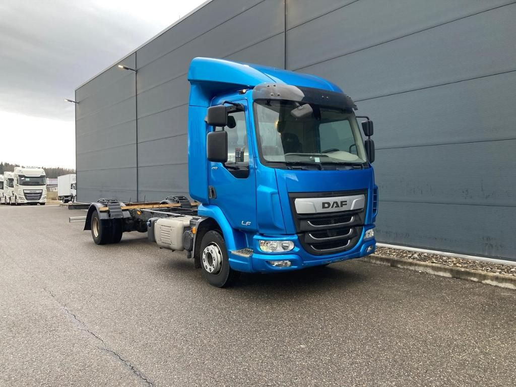 DAF LF 210 FA Standheizung / 5.00m Rd / 7.490kg - Tovornjak s ponjavo: slika 3 DAF LF 210 FA Standheizung / 5.00m Rd / 7.490kg - Tovornjak s ponjavo: slika 3