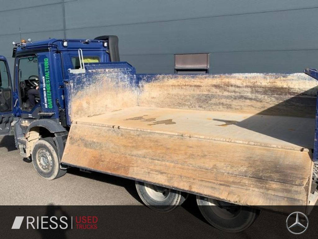 Mercedes-Benz Arocs AHK AUT Kam. KlimaA LM Massage Navi - Tovornjak prekucnik: slika 4 Mercedes-Benz Arocs AHK AUT Kam. KlimaA LM Massage Navi - Tovornjak prekucnik: slika 4