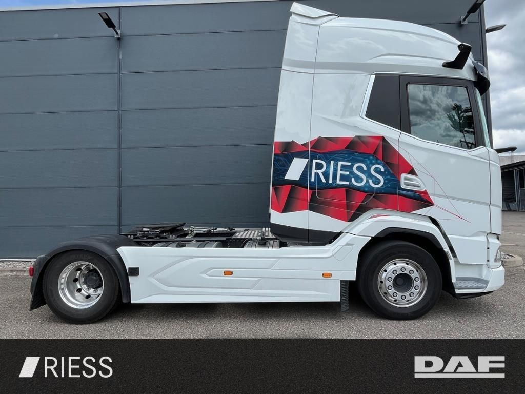 Nov Vlačilec DAF XG+ 530 FT Alcoa Leder Intarder Standklima Hydra DAF XG+ 530 FT Alcoa Leder Intarder Standklima Hydra: slika 10 Nov Vlačilec DAF XG+ 530 FT Alcoa Leder Intarder Standklima Hydra DAF XG+ 530 FT Alcoa Leder Intarder Standklima Hydra: slika 10