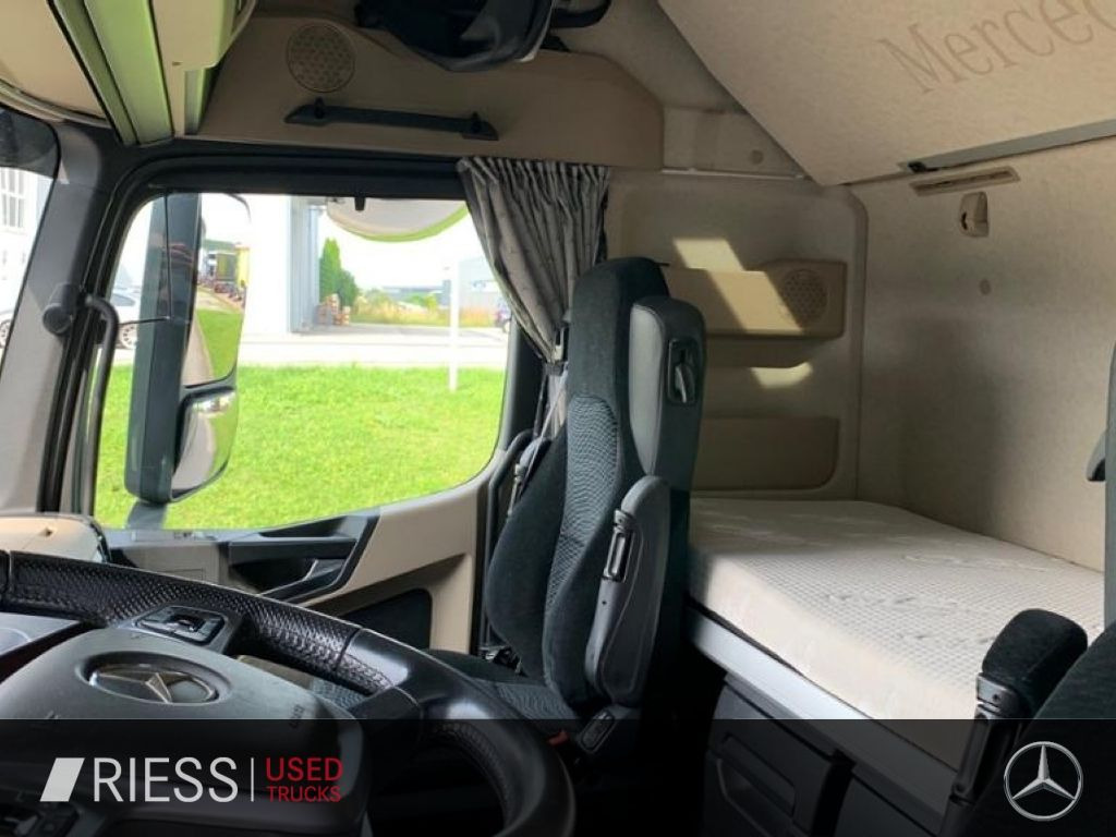 Vlačilec Mercedes-Benz Actros Edition 2 BiXenon KlimaA Navi Massage: slika 8