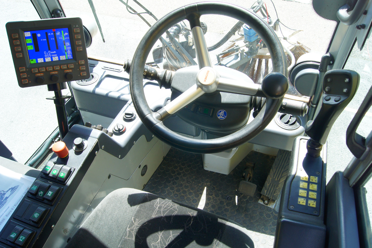 Vozilo za pometanje BUCHER BUCHER CityCat 2020 XL/Euro 6/L + R Kehrmaschine/Frontbesen: slika 12