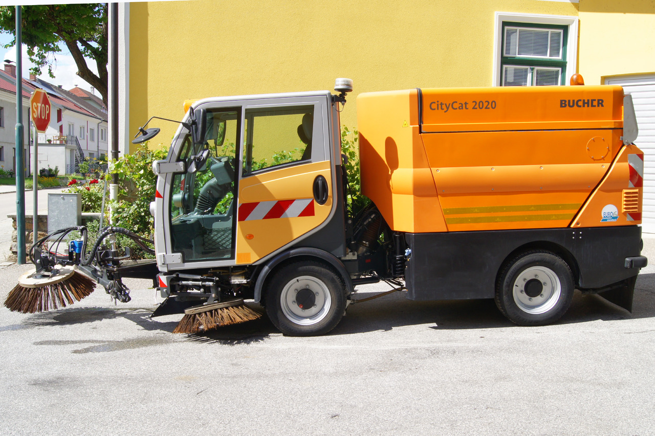 BUCHER BUCHER CityCat 2020 XL/Euro 6/L + R Kehrmaschine/Frontbesen - Vozilo za pometanje: slika 3 BUCHER BUCHER CityCat 2020 XL/Euro 6/L + R Kehrmaschine/Frontbesen - Vozilo za pometanje: slika 3