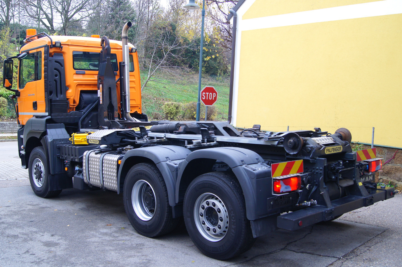 MAN TGS 28.400 BL 6x4-4/TÜV/PALIFT/Winterdienst/Salzstreuer/Streuer/Schneepflug - Kotalni prekucni tovornjak: slika 5 MAN TGS 28.400 BL 6x4-4/TÜV/PALIFT/Winterdienst/Salzstreuer/Streuer/Schneepflug - Kotalni prekucni tovornjak: slika 5