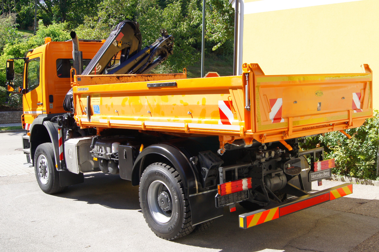 MERCEDES-BENZ AXOR 1833 4x4/TÜV/Eur4/HIAB 088/MEILLER/Winterdienst/Salzstreuer - Tovornjak prekucnik, Tovornjak z dvigalom: slika 4 MERCEDES-BENZ AXOR 1833 4x4/TÜV/Eur4/HIAB 088/MEILLER/Winterdienst/Salzstreuer - Tovornjak prekucnik, Tovornjak z dvigalom: slika 4