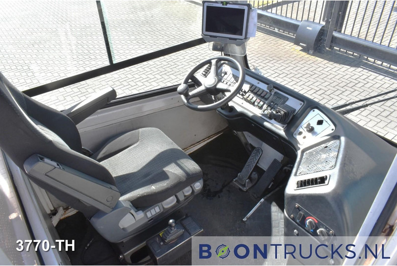 Terberg YT222 4x2 | TERMINAL TRUCK * NL KENTEKEN - Terminalski traktor: slika 2 Terberg YT222 4x2 | TERMINAL TRUCK * NL KENTEKEN - Terminalski traktor: slika 2