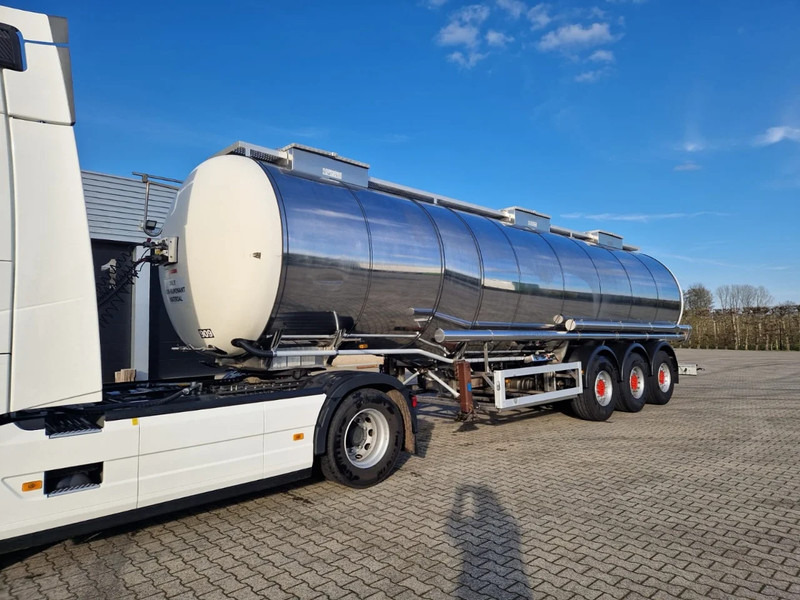 Feldbinder 38000 liter 3 kamer tankoplegger met CIP Leiding - Polprikolica cisterna: slika 1 Feldbinder 38000 liter 3 kamer tankoplegger met CIP Leiding - Polprikolica cisterna: slika 1