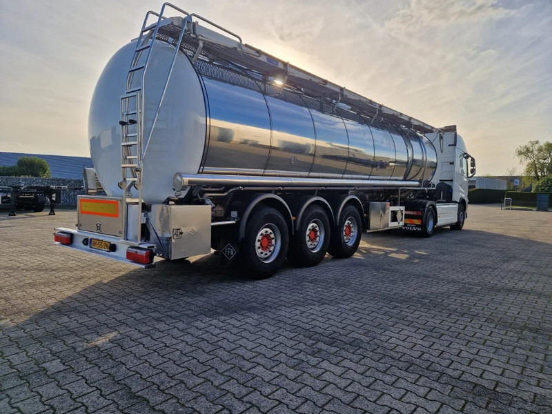 Feldbinder 38000 liter 3 kamer tankoplegger met CIP Leiding - Polprikolica cisterna: slika 4 Feldbinder 38000 liter 3 kamer tankoplegger met CIP Leiding - Polprikolica cisterna: slika 4