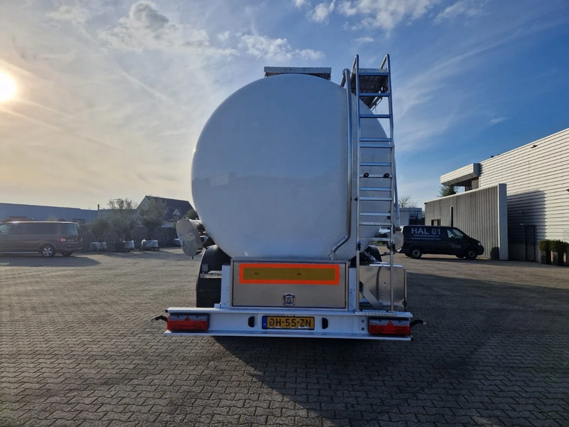 Feldbinder 38000 liter 3 kamer tankoplegger met CIP Leiding - Polprikolica cisterna: slika 3 Feldbinder 38000 liter 3 kamer tankoplegger met CIP Leiding - Polprikolica cisterna: slika 3