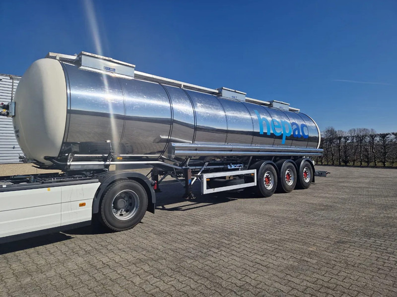 Feldbinder 38000 liter 3 kamer tankoplegger met CIP Leiding en tank verwarming - Polprikolica cisterna: slika 1 Feldbinder 38000 liter 3 kamer tankoplegger met CIP Leiding en tank verwarming - Polprikolica cisterna: slika 1