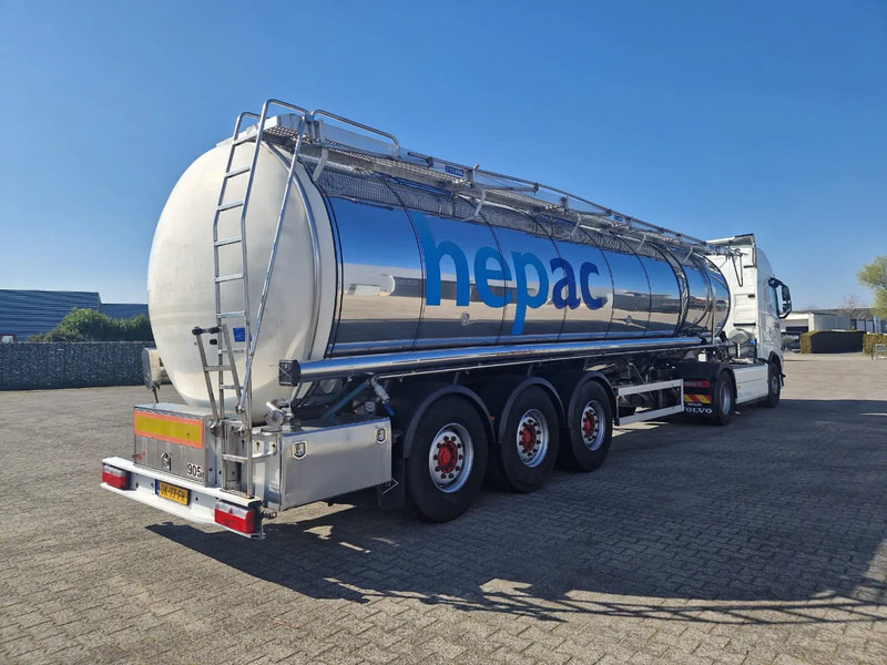 Feldbinder 38000 liter 3 kamer tankoplegger met CIP Leiding en tank verwarming - Polprikolica cisterna: slika 4 Feldbinder 38000 liter 3 kamer tankoplegger met CIP Leiding en tank verwarming - Polprikolica cisterna: slika 4