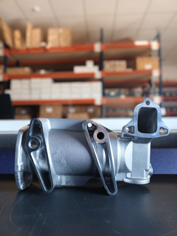 SCANIA OIL COOLER HOUSING 1450158 - Hladilnik olja za Tovornjak: slika 2 SCANIA OIL COOLER HOUSING 1450158 - Hladilnik olja za Tovornjak: slika 2