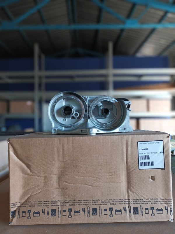 VOLVO FUEL FILTER HOUSING - 21900860 - Filter za gorivo za Tovornjak: slika 1 VOLVO FUEL FILTER HOUSING - 21900860 - Filter za gorivo za Tovornjak: slika 1