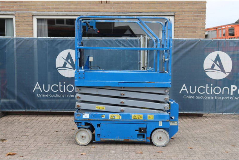 ARIENS - Škarjasta dvižna ploščad: slika 2 ARIENS - Škarjasta dvižna ploščad: slika 2