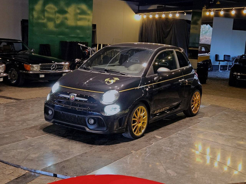 Abarth 595 Scorpioneoro - Limuzina: slika 1 Abarth 595 Scorpioneoro - Limuzina: slika 1