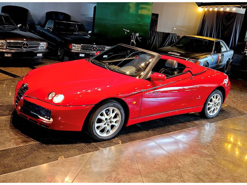 Alfa Romeo Spider (916 - update 3) _ 2.0 TS - Limuzina: slika 1 Alfa Romeo Spider (916 - update 3) _ 2.0 TS - Limuzina: slika 1