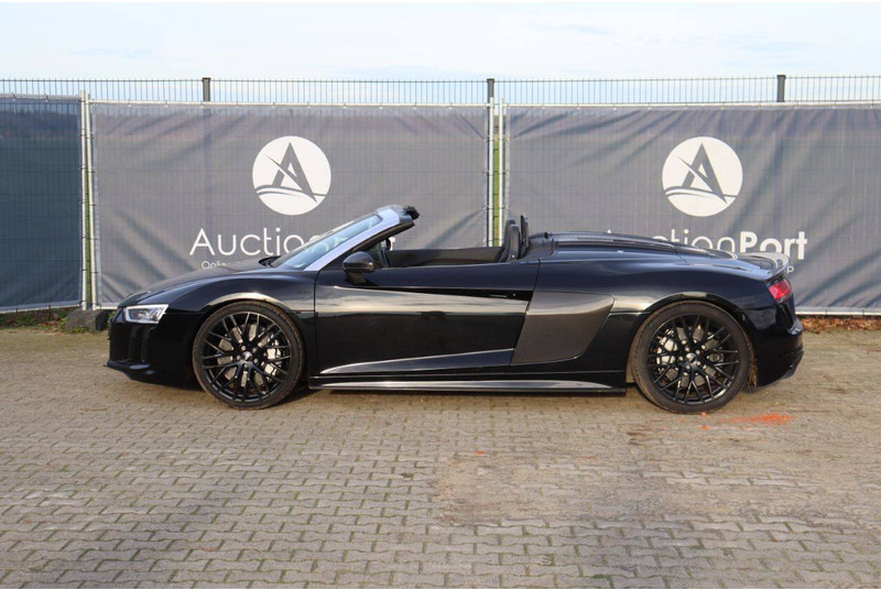 Audi R8 - Avtomobil: slika 2 Audi R8 - Avtomobil: slika 2