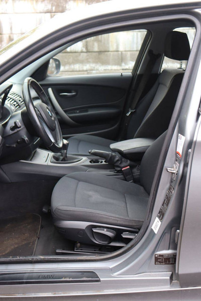 Limuzina BMW 1 Serie 116i: slika 20