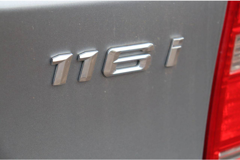 Limuzina BMW 1 Serie 116i: slika 17