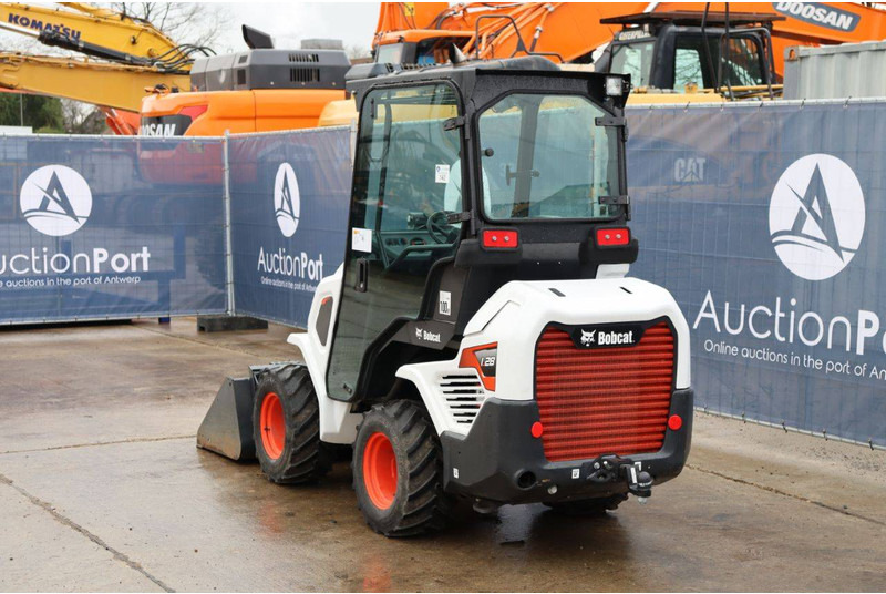 Bobcat L28 - Kolesni nakladalec: slika 4 Bobcat L28 - Kolesni nakladalec: slika 4