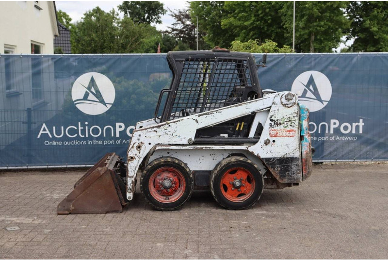 Bobcat S100 - Kolesni nakladalec: slika 2 Bobcat S100 - Kolesni nakladalec: slika 2