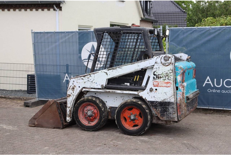Bobcat S100 - Kolesni nakladalec: slika 3 Bobcat S100 - Kolesni nakladalec: slika 3
