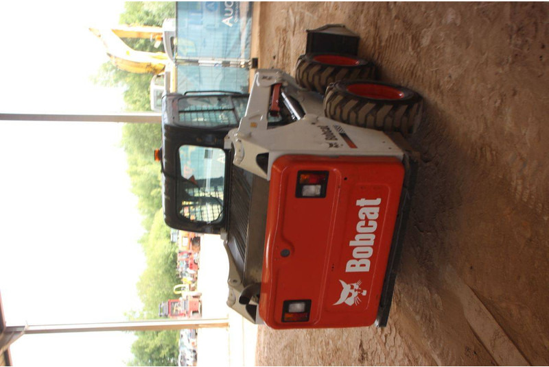 Bobcat S550 - Kolesni nakladalec: slika 5 Bobcat S550 - Kolesni nakladalec: slika 5