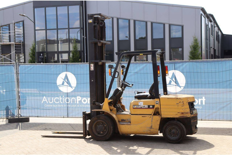 Caterpillar DP30 - Diesel viličar: slika 3 Caterpillar DP30 - Diesel viličar: slika 3