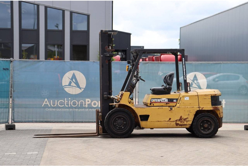 Caterpillar DP45 - Diesel viličar: slika 1 Caterpillar DP45 - Diesel viličar: slika 1