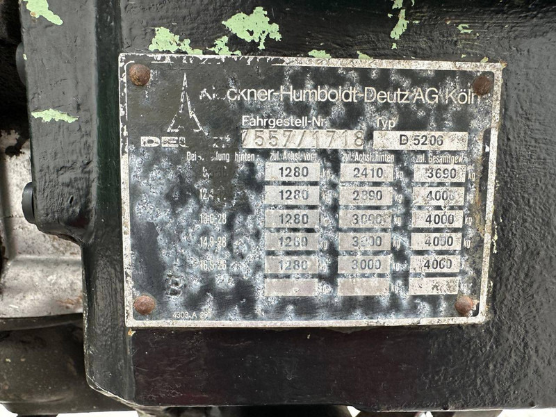 Traktor Deutz D5206: slika 20