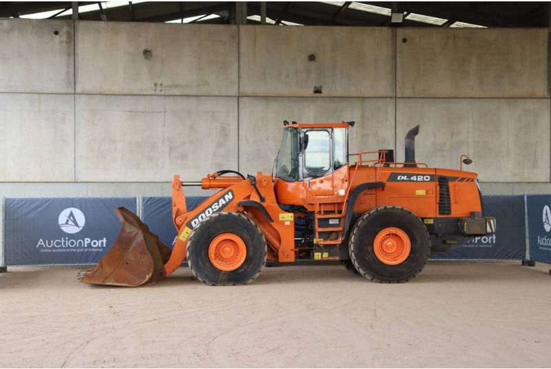 Doosan DL420 - Kolesni nakladalec: slika 1 Doosan DL420 - Kolesni nakladalec: slika 1