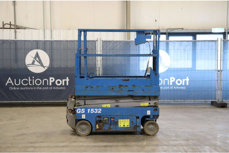 Genie GS-1532 - Škarjasta dvižna ploščad: slika 2 Genie GS-1532 - Škarjasta dvižna ploščad: slika 2