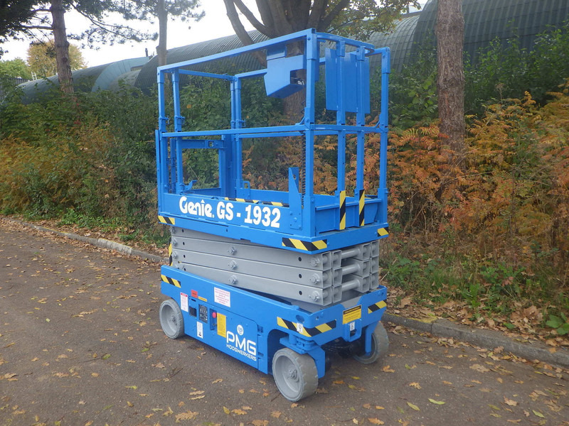 Genie GS-1932 - Škarjasta dvižna ploščad: slika 2 Genie GS-1932 - Škarjasta dvižna ploščad: slika 2