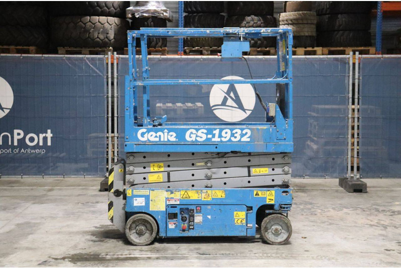 Genie GS-1932 - Škarjasta dvižna ploščad: slika 2 Genie GS-1932 - Škarjasta dvižna ploščad: slika 2