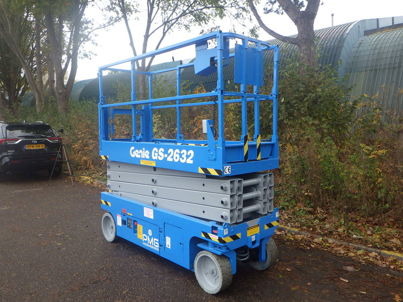 Genie GS-2632 - Škarjasta dvižna ploščad: slika 2 Genie GS-2632 - Škarjasta dvižna ploščad: slika 2