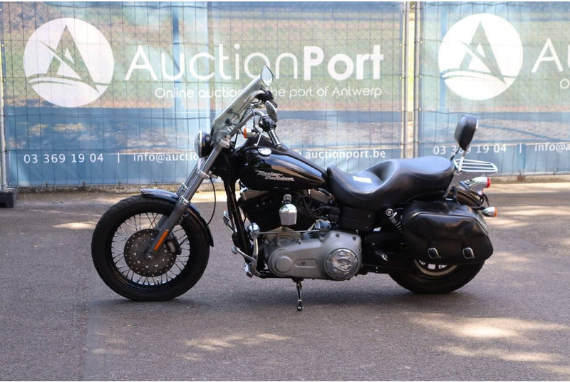 Harley-Davidson Dyna Street Bob - Motorno kolo: slika 1 Harley-Davidson Dyna Street Bob - Motorno kolo: slika 1