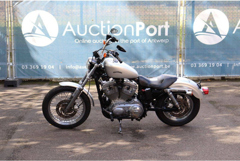 Harley-Davidson Sportster XL 883 Roadster - Motorno kolo: slika 1 Harley-Davidson Sportster XL 883 Roadster - Motorno kolo: slika 1