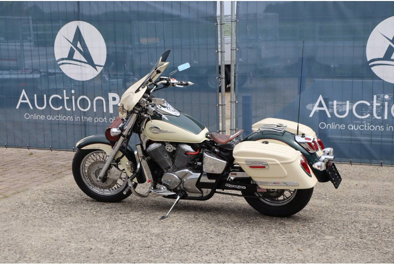 Honda Shadow 750 Custom - Motorno kolo: slika 3 Honda Shadow 750 Custom - Motorno kolo: slika 3
