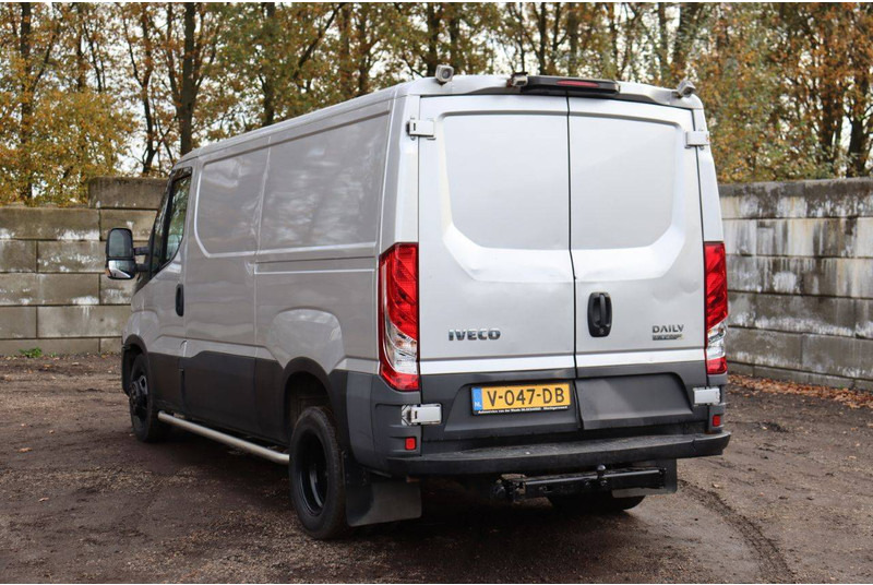 Iveco Daily 40C21 - Furgon: slika 4 Iveco Daily 40C21 - Furgon: slika 4