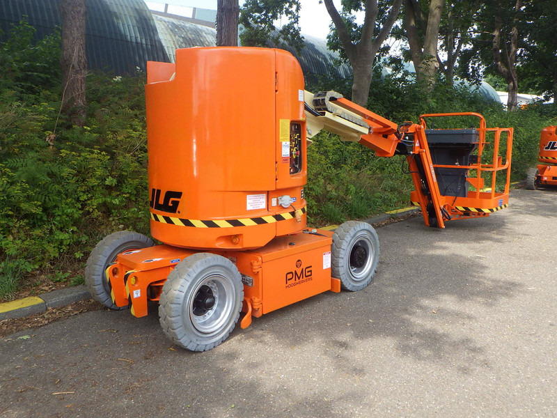JLG E300AJP - Teleskopska dvižna ploščad: slika 2 JLG E300AJP - Teleskopska dvižna ploščad: slika 2