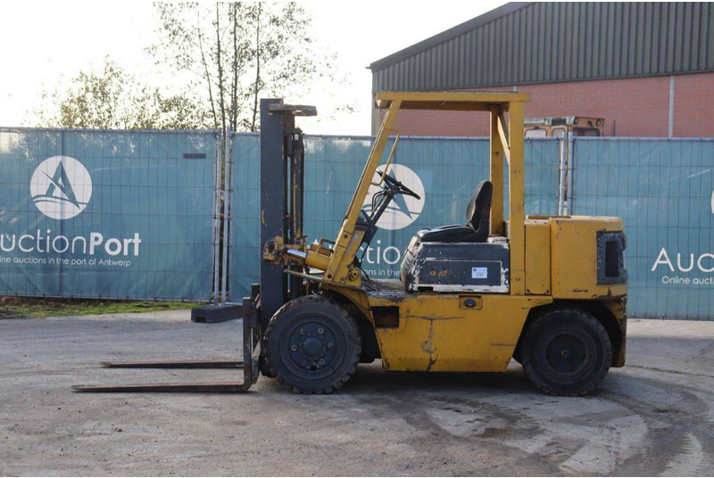 Komatsu - Diesel viličar: slika 2 Komatsu - Diesel viličar: slika 2